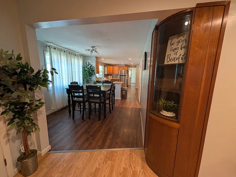 79 Oakland St — Photo 4