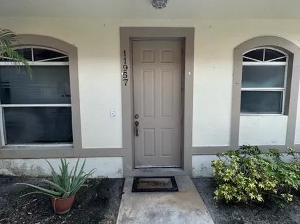 11957 Sturbridge Lane, Wellington, FL 33414