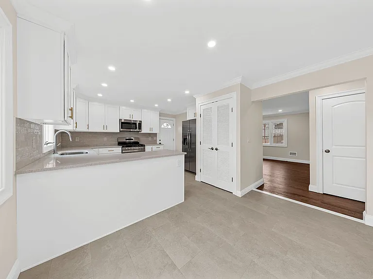 11 Sibel Ct #1 — Photo 5