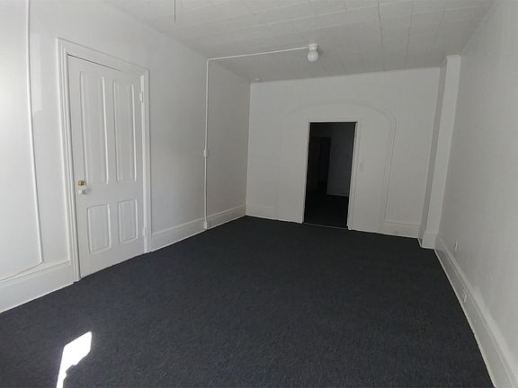 2nd image of 105 E Main St