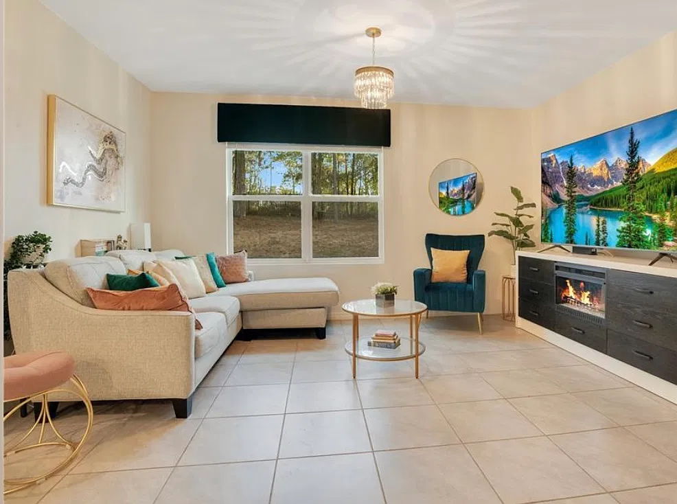 4 bed, 1827 sqft, $2,500 — Photo 1