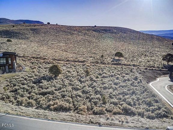 3rd image of 390 N Ibapah Peak Dr