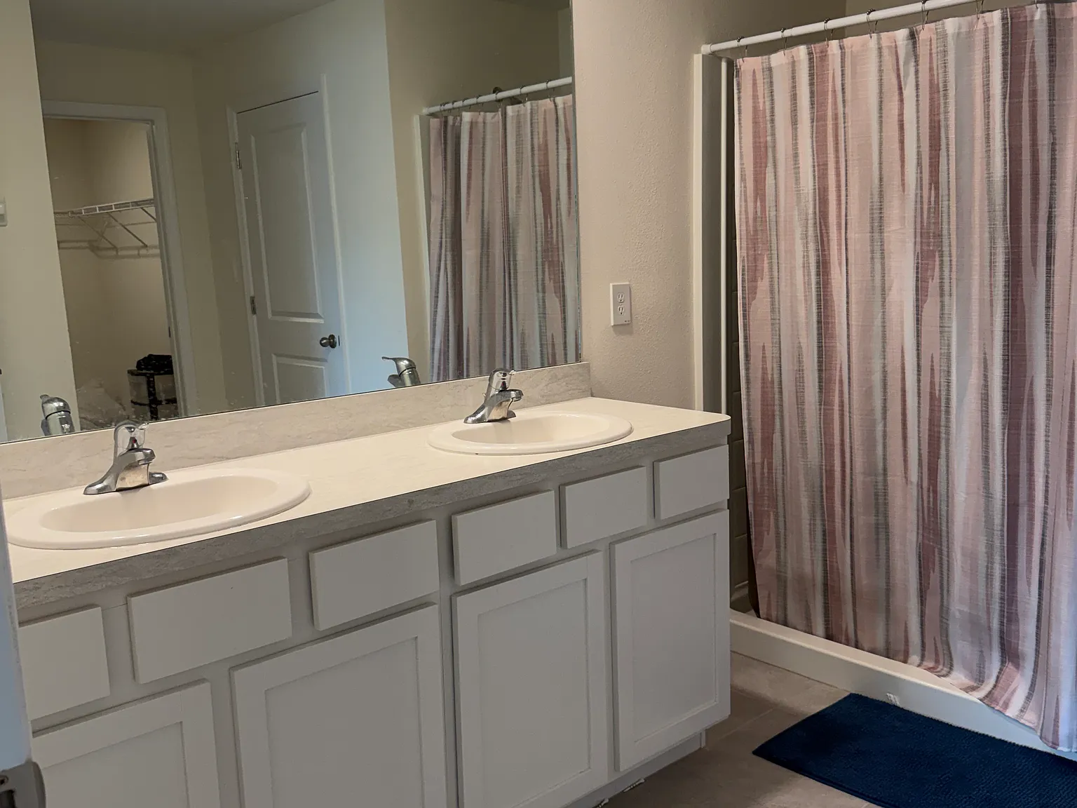 4 bed, 1846 sqft, $2,180 — Photo 3