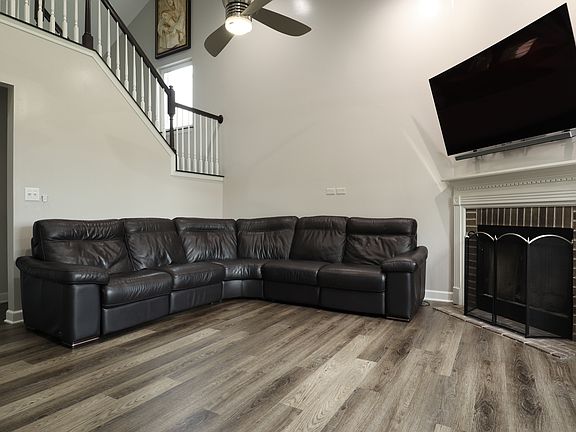 3rd image of 1783 Walnut Park Ln