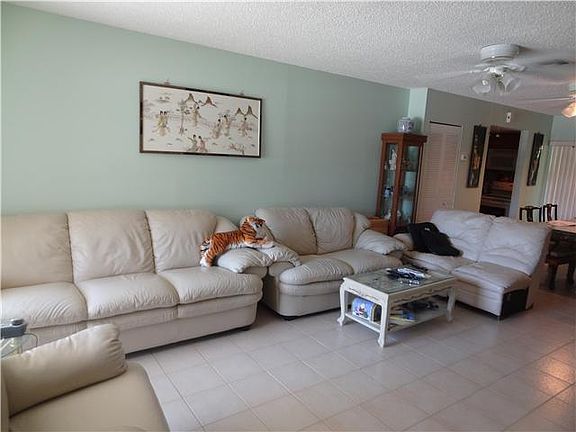 4th image of 6981 Southgate Blvd