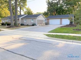 6961 Dunn Dr, Holland, OH