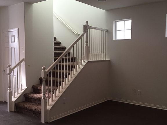 4th image of 6040 Snapdragon St #1