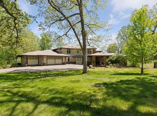 6 Black Lake Rd, North Oaks, MN 55127