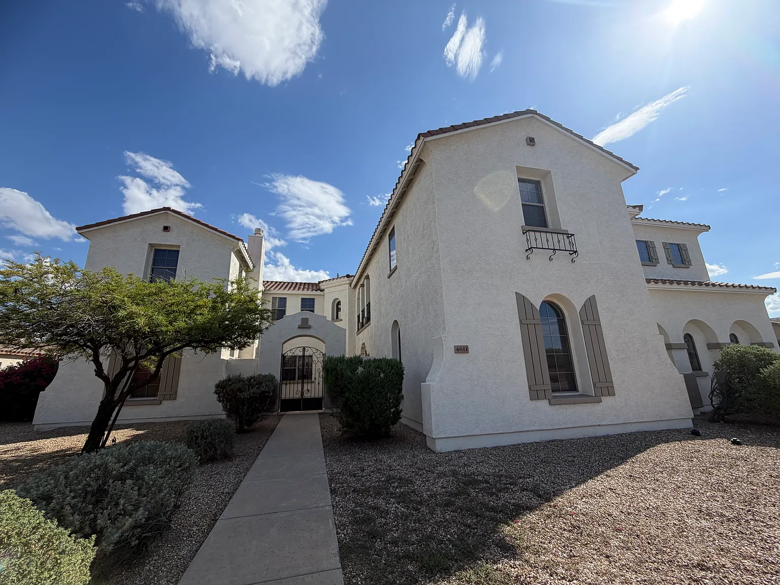 6 bed, 5588 sqft, $3,300 — Photo 3