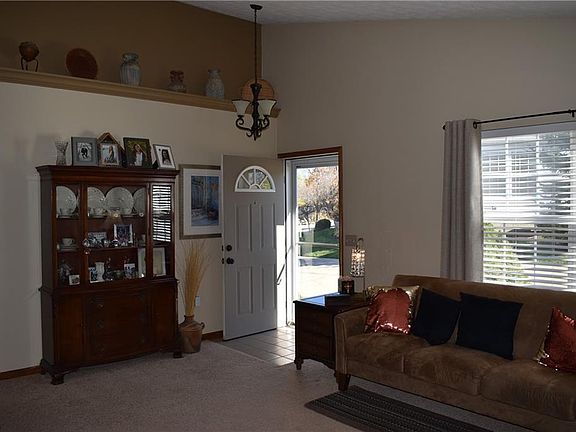 3rd image of 4573 Rocky Mountain Dr