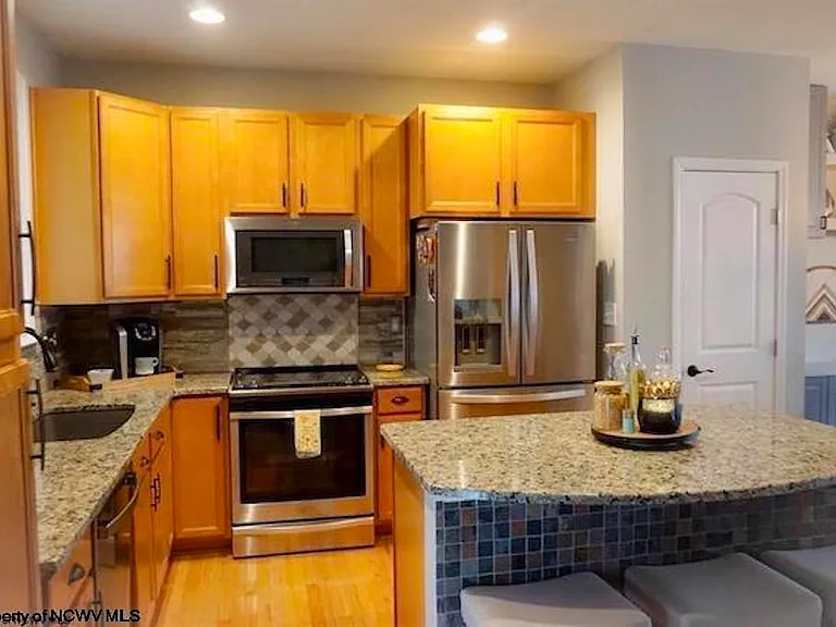 409 Saint Andrews Dr — Photo 8