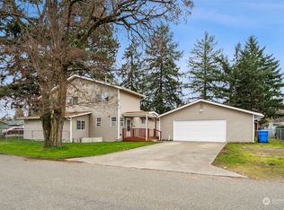 1702 118th St S, Tacoma, WA