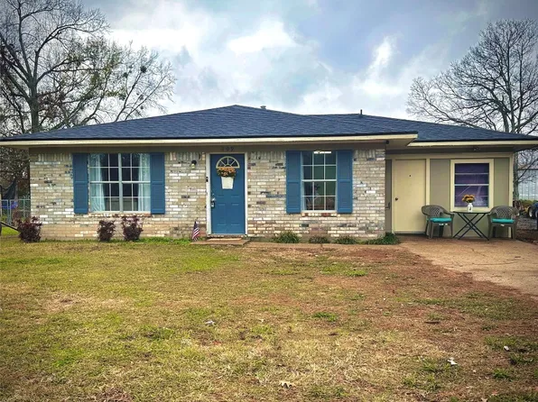 109 Pine St, Benton, LA 71006