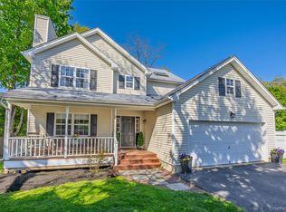 270 Nassau Rd, Huntington, NY 11743