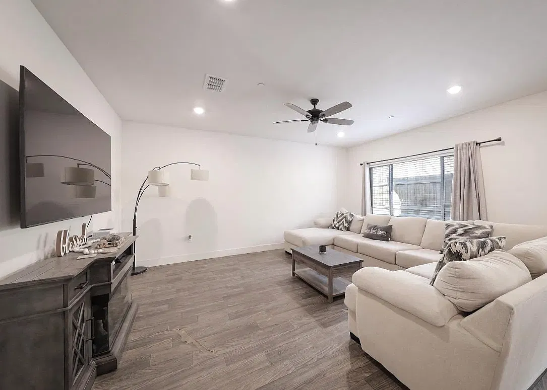 4 bed, 1878 sqft, $2,600 — Photo 4