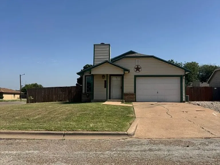 3826 Mark Ct — Photo 1