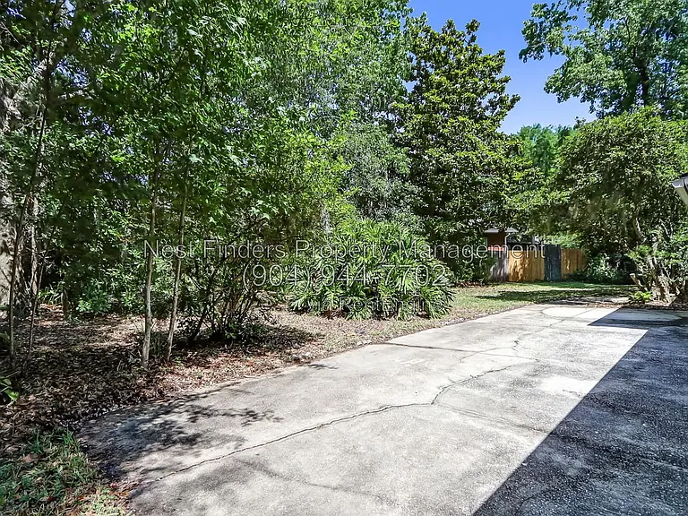 10829 Cheatham Trl — Photo 40