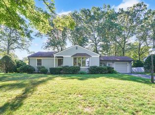 45 Autumn Rd, West Springfield, MA 01089