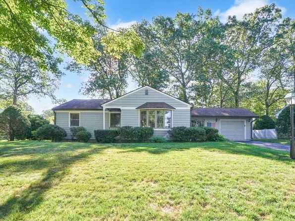 45 Autumn Rd, West Springfield, MA 01089