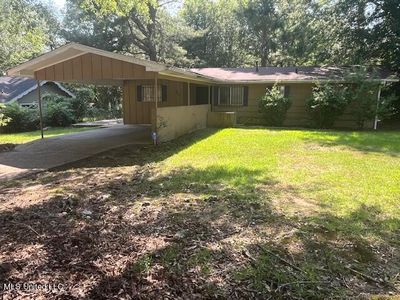 355 Queen Catherine Ln, Jackson, MS, 39209
