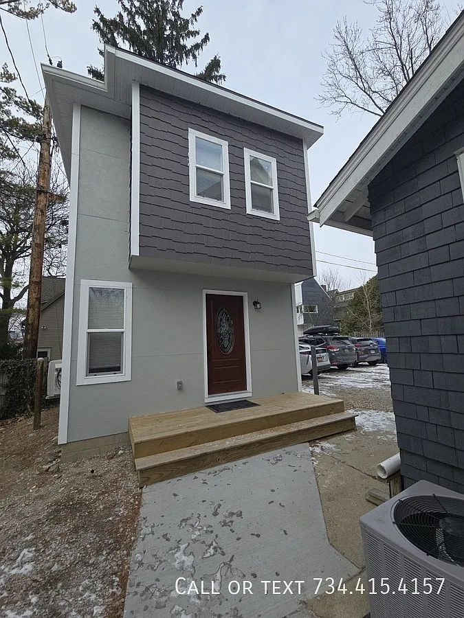 536 Walnut St Apt 1 — Photo 1