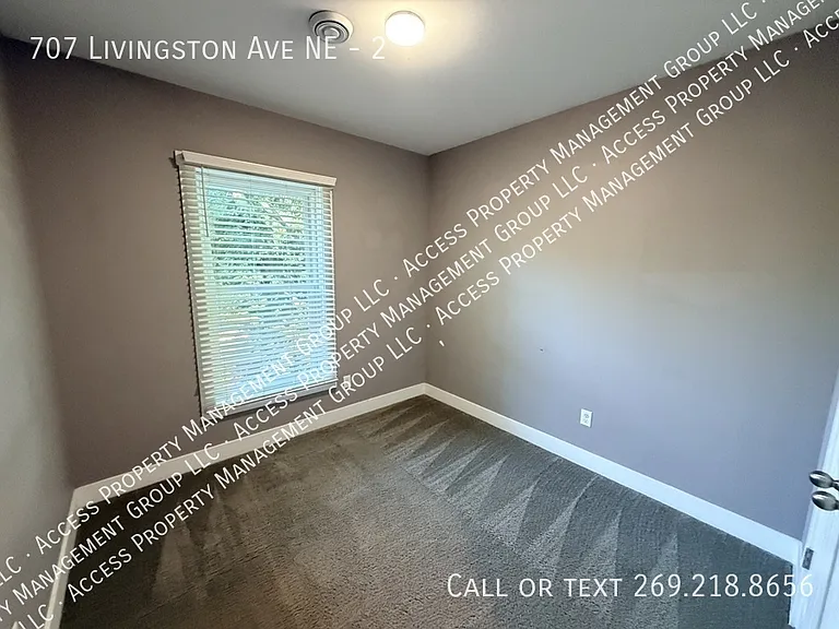 707 Livingston Ave NE #2 — Photo 32