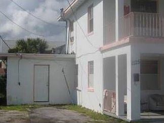 2nd image of 1129 Rosemary Ave