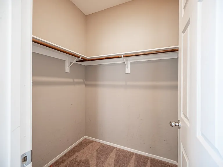 2715 Amazing Meadows Ave — Photo 33