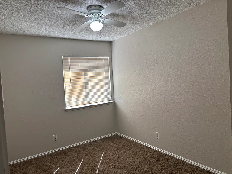 305 E Van Wagenen St — Photo 11