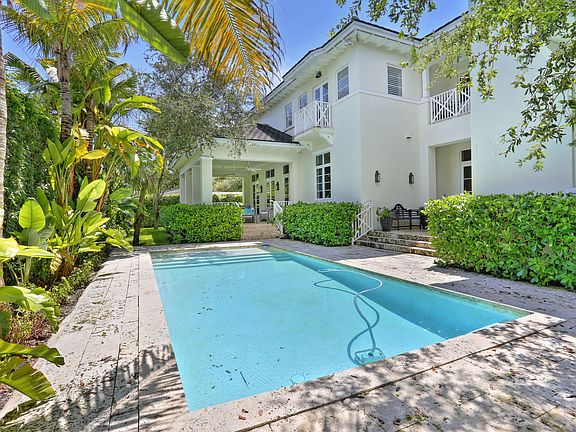 4th image of 1431 Coruna Ave