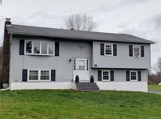 105 Tuthill Rd, Blooming Grove, NY 10914