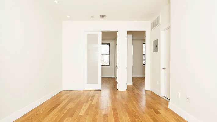 Rented by Nooklyn NYC LLC | media 46