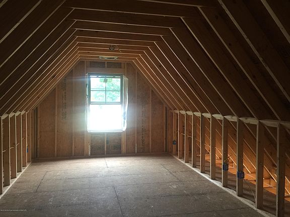 4th image of 8847 Bishop Ln