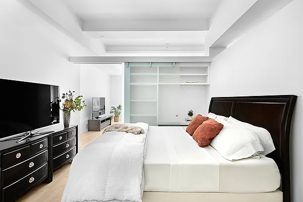 Sold by Compass | media 5