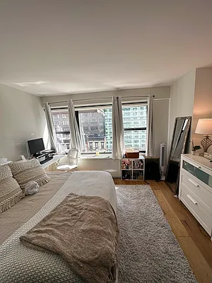 Rented by Olympia House Delaware LP | media 8