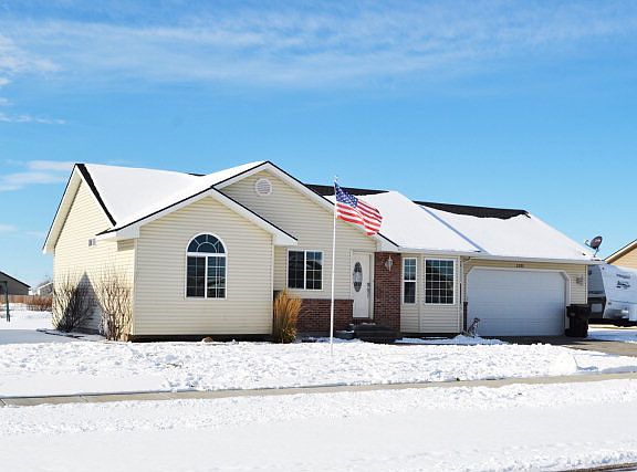 2nd image of 2095 N Viola Dr