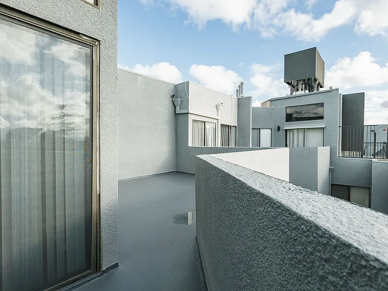 315 Virgil — Photo 18