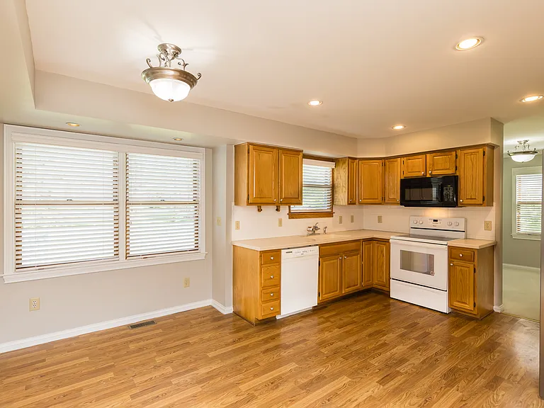 5558 Parker Hill Ln #1 — Photo 14