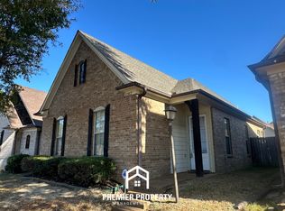 6942 Lagrange Grove Dr, Cordova, TN 38018