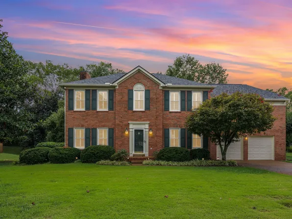 121 Greystone Dr, Franklin, TN 37069