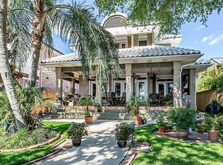 311 Blue Point Rd, Clear Lake Shores, TX 77565