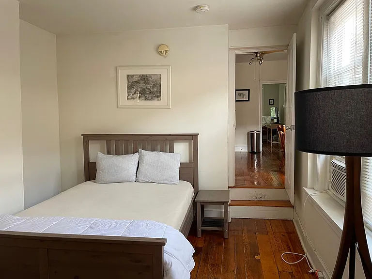2328 Catharine St #2 — Photo 10