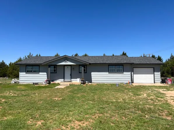 2002 Oil Well Rd, Levelland, TX 79336