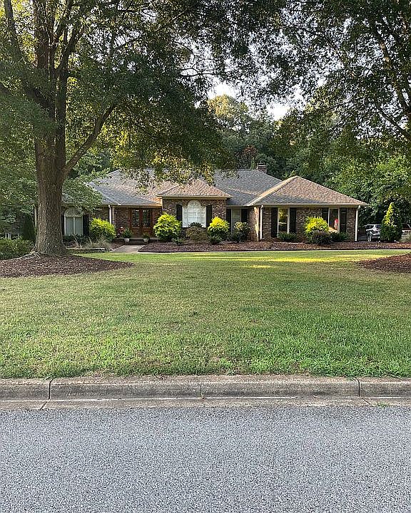197 Woodridge Dr