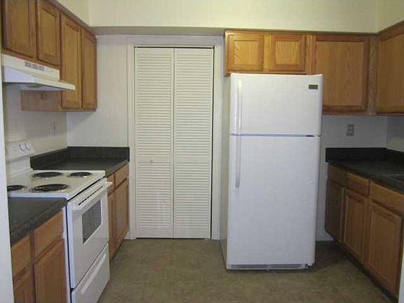 5th image of 6125B Bradford Dr