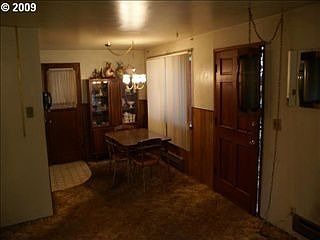 3rd image of 108 SE 93rd Ave