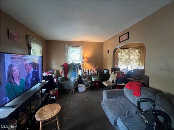 9910 Anderson Ave, Cleveland, OH 44105