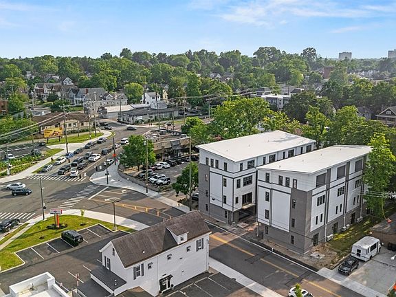 2nd image of 3723 Isabella Ave #7