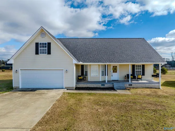 336 Hodges St, Rainsville, AL 35986