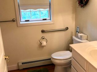 24 Lockwood Dr, Kennebunk, ME 04043